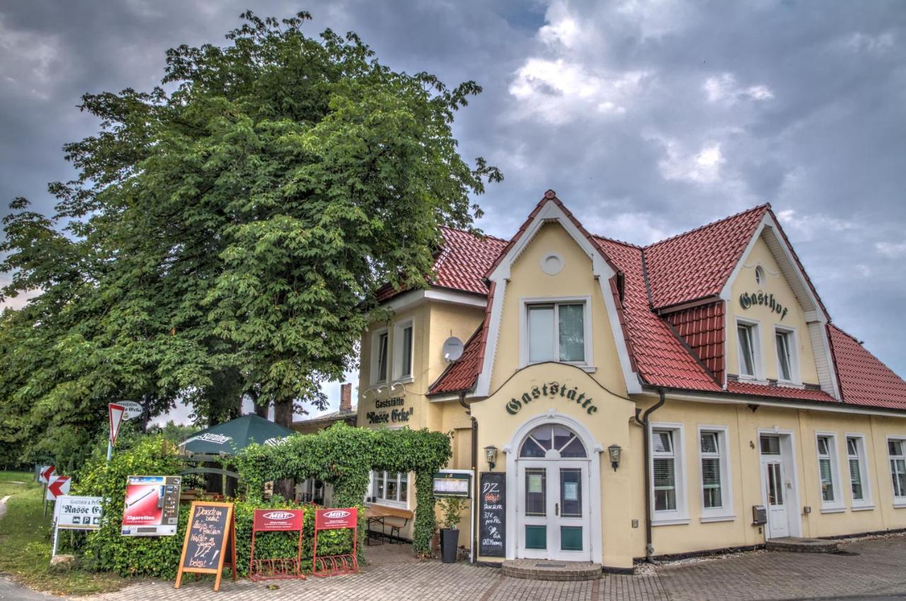 Restaurant Und Pension Zur Nassen Ecke Wittenbeck Exterior foto