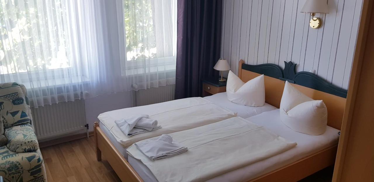 Restaurant Und Pension Zur Nassen Ecke Wittenbeck Exterior foto